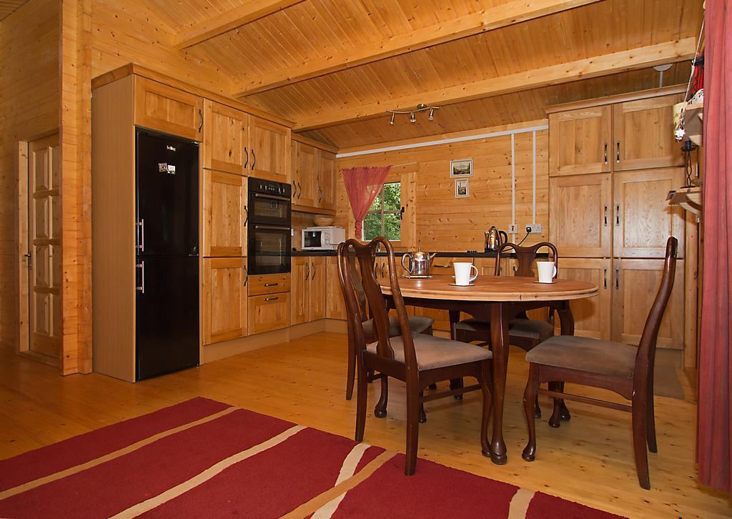 קרלו Coolanowle Self Catering Holiday Accommodation חדר תמונה