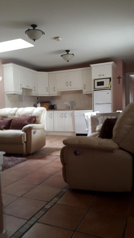 קרלו Coolanowle Self Catering Holiday Accommodation מראה חיצוני תמונה